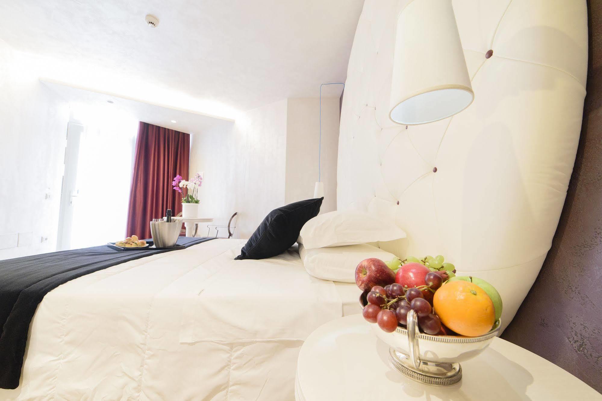 Hotel Vespasiano Roma Esterno foto